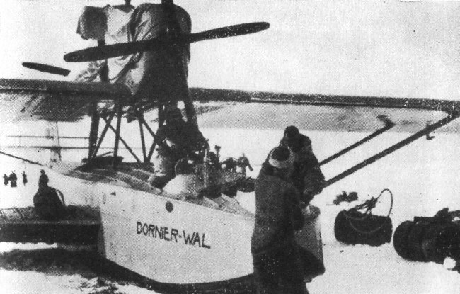 'Дорнье-Валь' - самолет экспедиции Амундсена - Элсуорта перед стартом к полюсу.