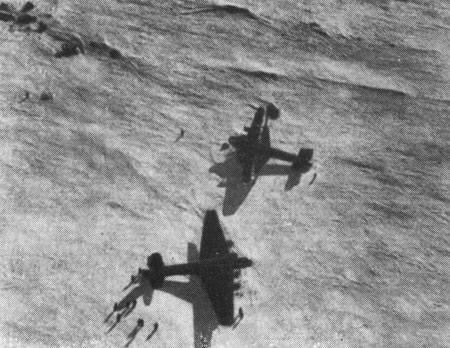 Советские самолеты на полюсе.