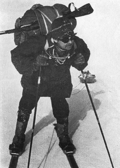 Александр Шумилов во время тренировочных сборов полярной экспедиции 'Комсомольской правды'. Остров Котельный, 1974 год.